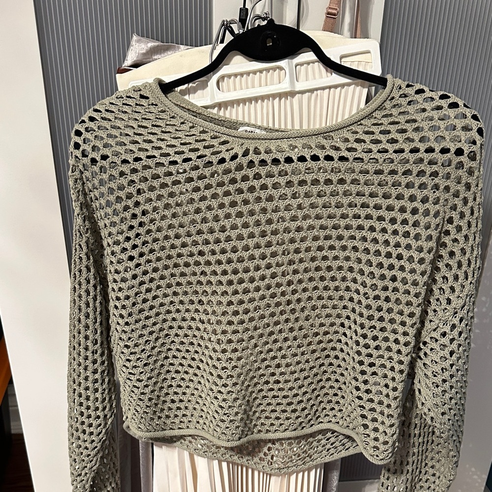 NEW Garage. New never worn - Mesh Knit Sweater in Green